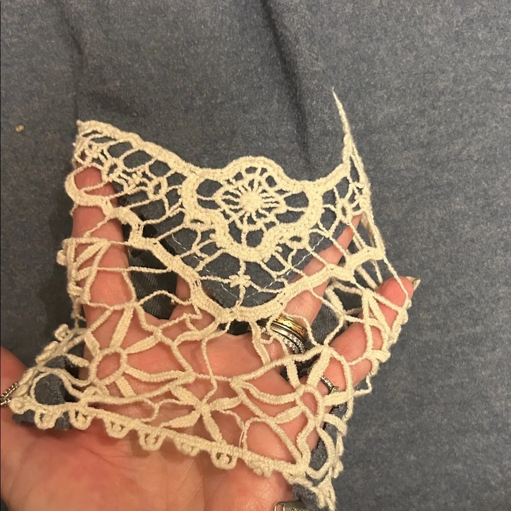 *DONATED*  Women's Blue Lace Accent Top
